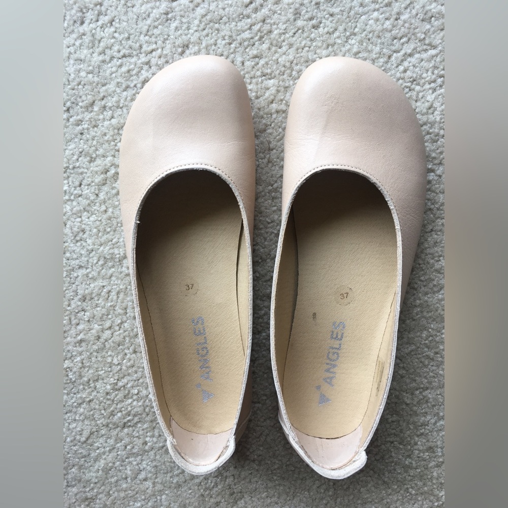 ❣️sold❣️NEW Angles Fashion Barefoot Minimalist Beige Flats